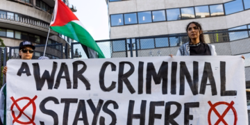 Gjysma e amerikanëve mendojnë se SHBA-ja duhet ta arrestojë Netanyahun nëse viziton vendin, thotë sondazhi