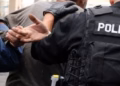 Arrestohet tre persona në Mitrovicë për shitblerje të paligjshme të pronave