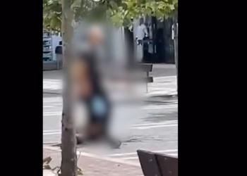 VIDEO: Momenti i përleshjes në Podujevë, qytetari shihet me armë në dorë, ndërhyn policia