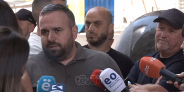 Punëtorët e “Prishtina Parking” protestojnë për vonesën e pagave, kompania ekzekuton një pjesë të tyre