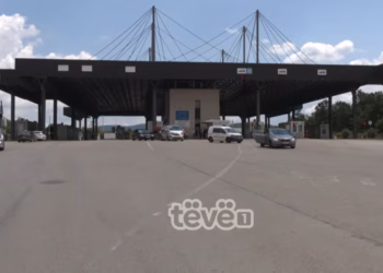 Kalimi nëpër Serbi -Shumë mërgimtarë s’e zbatojnë thirrjen e institucioneve