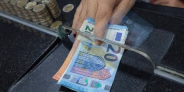 Shqipëria bëhet gati për euron si paranë kombëtare