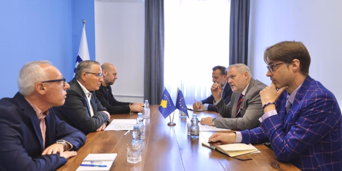 Hamza pas takimit me ambasadorin e Austrisë: Kosovës i duhen institucione stabile dhe zhvillim për qytetarët