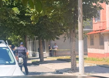 Therje me thikë në Korçë, një i ri në gjendje të rëndë