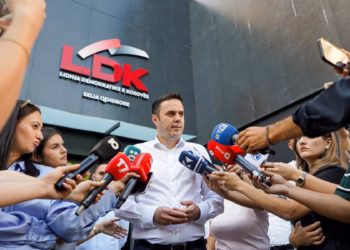 Mbi tri orë në mbledhjen e kryesisë- Abdixhiku pranon takimin me Kurtin, nuk flet për kushtet