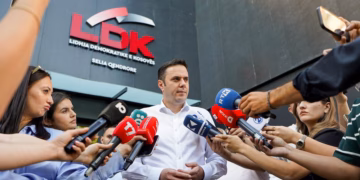 Mbi tri orë në mbledhjen e kryesisë- Abdixhiku pranon takimin me Kurtin, nuk flet për kushtet