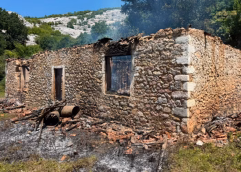 Digjet një shtëpi në Shkodër, dyshohet për 3 viktima