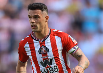 Granit Xhaka e refuzon ofertën e Chelseas