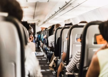 Çfarë i ndodh në të vërtetë trupit tuaj kur fluturoni me aeroplan?