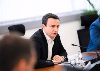 Kurti: Krimet e luftës në Kosovë duhet të dokumentohen me saktësi dhe dinjitet institucional