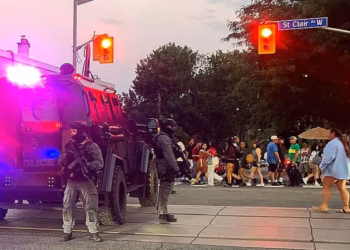 Tragjedi në Toronto të Kanadasë, dy persona humbin jetën pas shkëmbimit të zjarrit në një festival