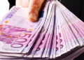 Banka dorëzon qindra euro në policinë e Prizrenit, dyshohet për para të falsifikuara