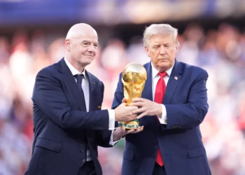 “Luftë” mes UEFA-s dhe FIFA-s, The Times: Evropa kërcënon me bojkot të Kupës së Botës për planin e Infantinos