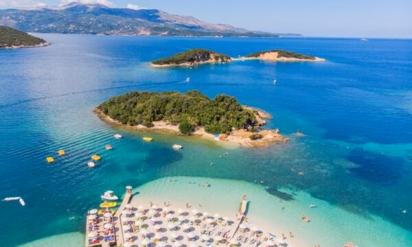 “Shqipëria një surprizë e bukur”, italianët mbizotërojnë turizmin shqiptar, pasohen nga kosovarët