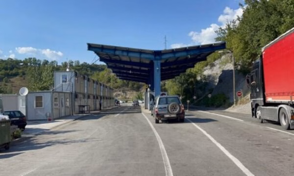 Pritje të shkurtra në pikat kufitare të Kosovës