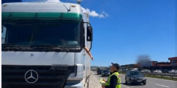 As nesër nuk ka kufizim të qarkullimit për kamionët mbi 20 tonë në Kosovë