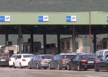 Mbi 11 mijë qytetarë të Kosovës hyjnë në Shqipëri brenda pak orësh