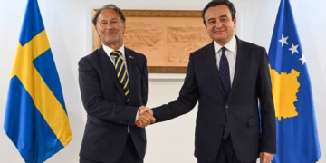 Kurti takon ambasadorin e Suedisë, bisedohet për investimet dhe integrimet euro-atlantike