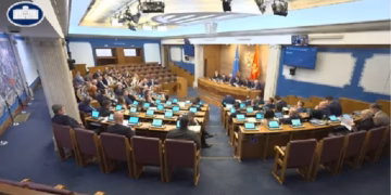 Kuvendi i Malit të Zi miraton dy ditë pushim të paguar për gratë me menstruacione të dhimbshme