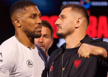 Boksieri shqiptar përballet me Anthony Joshuan, zbulohet ora dhe televizioni që e transmeton meçin që luhet në Arabinë Saudite