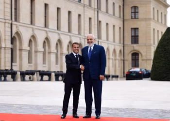 Samiti i Koalicionit të Vullnetmirëve në Paris, Rama ndan fotot nga takimi me Macron