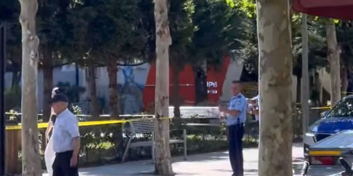 Sulm me thikë në Ferizaj, dy persona të plagosur pranë Postës Qendrore