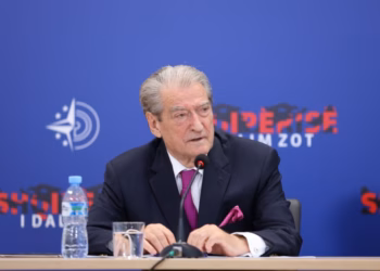 ​Sali Berisha kërkon që Shqipëria ta shpall “non grata” ministren serbe Paunoviq