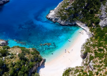 “The Sun”: Shqipëria mes destinacioneve më të lira për pushime verore në Evropë
