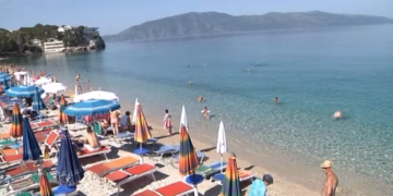 U dërgua në gjendje të rëndë në spital pas zhytjes, vdes turistja 30-vjeçare në Vlorë