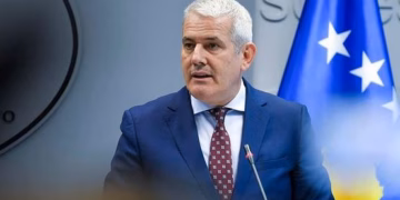Sveçla: Ndërkombëtarët duhet ta izolojnë Serbinë derisa Vuçiq të marrë masa ndaj Paunoviqit