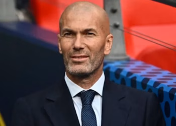Zidane zëvendëson Deschampsin te Franca
