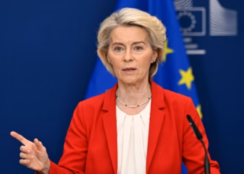 Presidentja e KE, Von der Leyen: Po monitorojmë nga afër zjarret në Ballkan dhe Evropë, jemi në gatishmëri të lartë