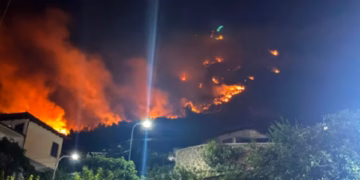 24 vatra zjarri në një ditë në Shqipëri, 8 ende aktive