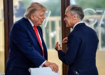 Trump shtyn për tri ditë tarifat ndaj Kanadasë, ndërsa paralajmëron marrëveshje tregtare