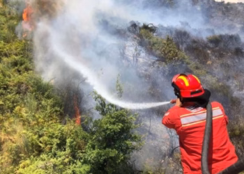 Zjarret në Shqipëri, 18 vatra, pesë aktive