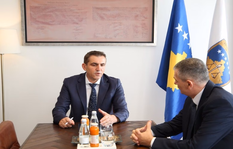 Gashi dhe Fejzullahu diskutojnë për forcimin e prokurorisë