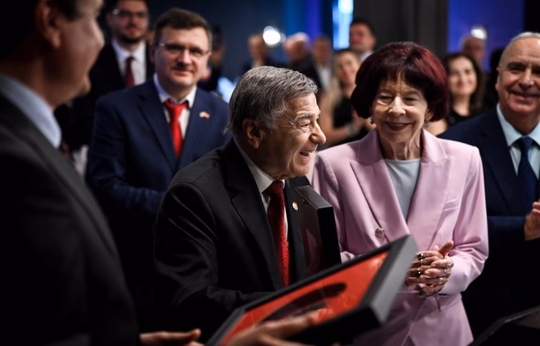 Joe dhe Shirley DioGuardi të hënën marrin shtetësinë e Kosovës