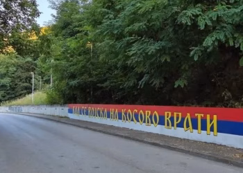 Deklaratat skandaloze të Vuçiqit për Ibrin, vjen grafiti kërcënues nga Serbia: Kur ushtria të kthehet në Kosovë