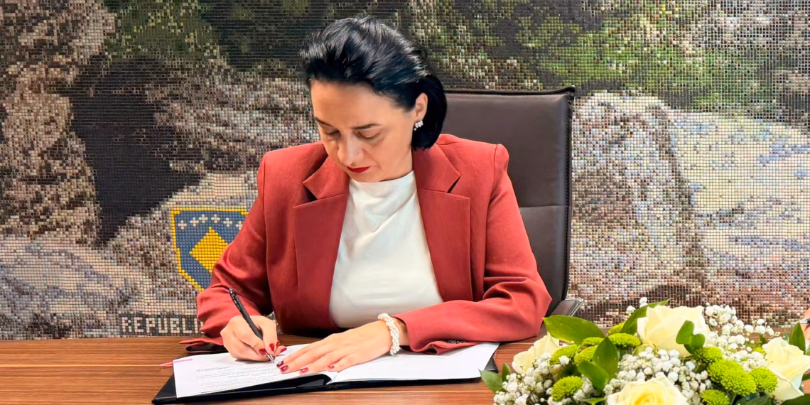 MMPH ua ndërpreu kontratat e punës 9 zyrtarëve nga komuniteti serb për mungesë të vazhdueshme në punë