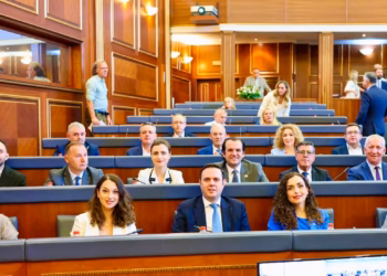 Osmani pas rikthimit si deputete: Betimi i sotëm është vazhdim i zotimit për t’i shërbyer Kosovës