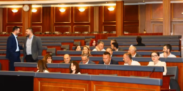 PDK kërkon që vazhdimi i seancës konstituive të mbahet të hënën