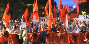 Protestat në Tiranë hyjnë në ditën e 87-të