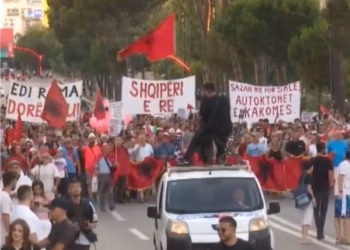 ​Protesta në Tiranë në ditën e 65-të, kërkesat e pandryshuara