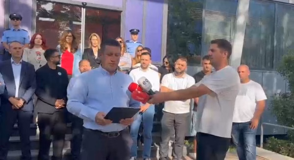PDK dhe prodhuesit vendorë para Qeverisë: Kurti ta ndalë bllokadën, kriza institucionale po na çon drejt falimentimit