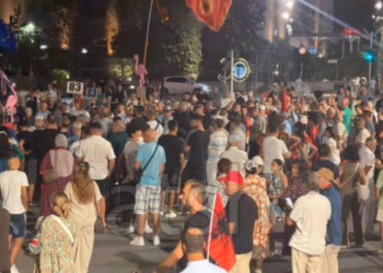 Mbahet protesta e 83-të qytetare në Tiranë