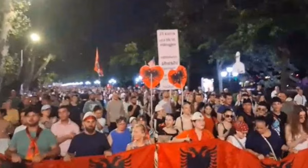 Dita e 84-t e protestës në Tiranë, qytetarët marshojnë drejt Kryeministrisë