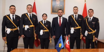 ​Pesë kadetë nga Kosova kryen Akademinë Ushtarake të Turqisë, Maqedonci: Investim në të ardhmen e FSK-së