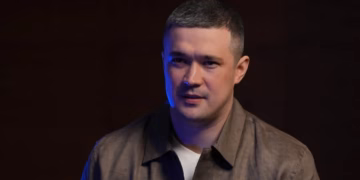 Ish-ministri ukrainas i Mbrojtjes: Zelensky ka “pyetje për t’u përgjigjur” lidhur me korrupsionin në qeverinë e tij