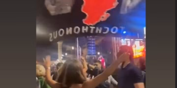 ​Mali i Zi dënon shqiptaren e re pse valëviti flamurin “Autochthonous”, reagon nënkryetari i Kuvendit, Nikollë Camaj