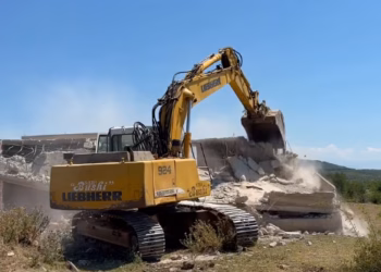 Rrënohen pesë objekte afër Liqenit të Radoniqit